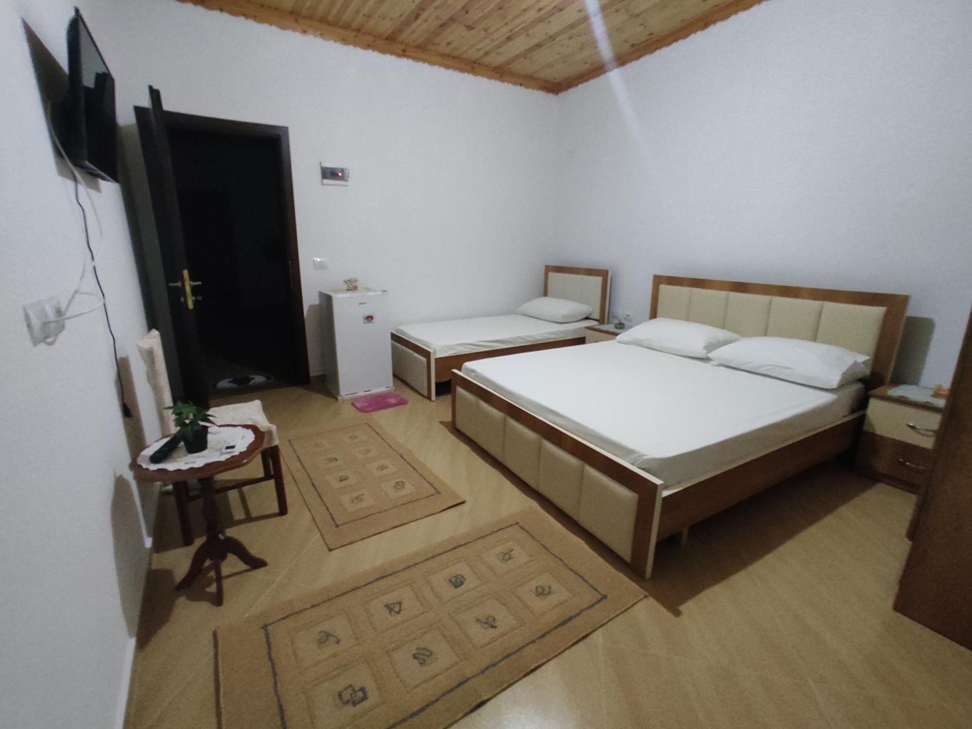 Dino Guest House Gjirokastër المظهر الخارجي الصورة